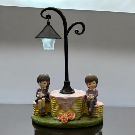 Lamp Post Couple