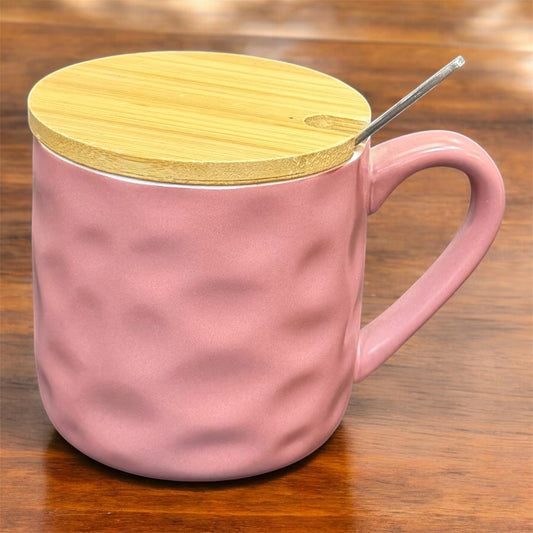 Mug with lid and spoon