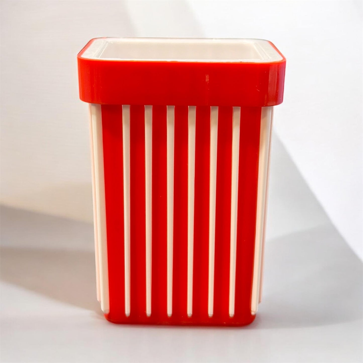 Color Pop Penstand
