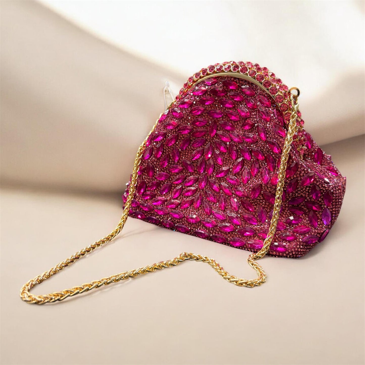 Noor Clutch