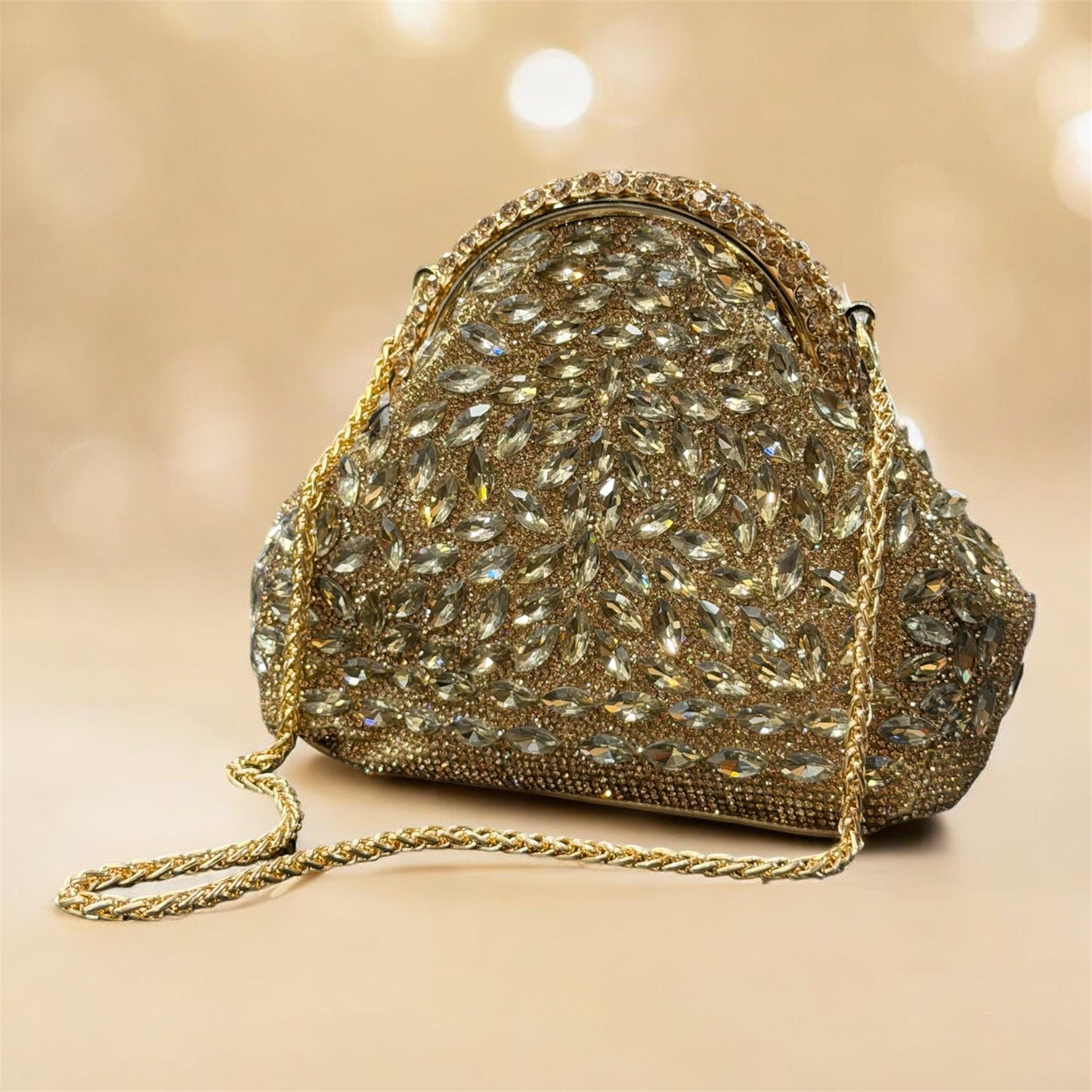 Noor Clutch