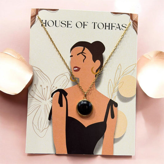 The Round Black Pendant